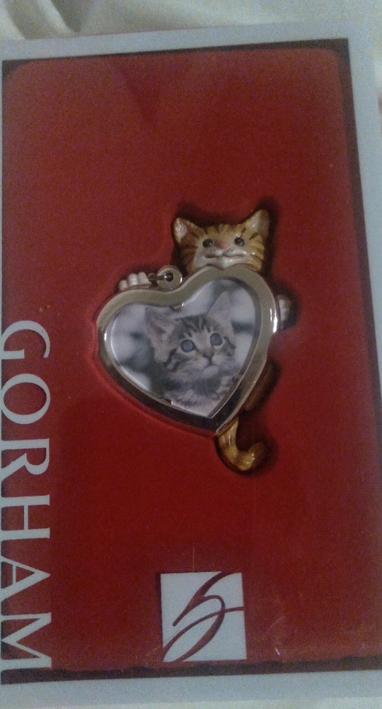 Gorham 2008 Christmas kitty ornament